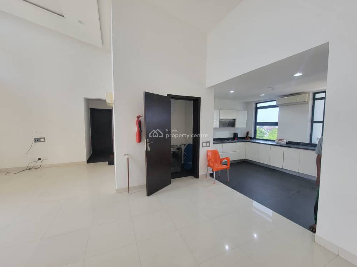 Well Maintained 2 Bedroom Apartment, Swimming Pool, Gym Etc, Banana Island, Ikoyi, Lagos, Flat / Apartment for Rent
