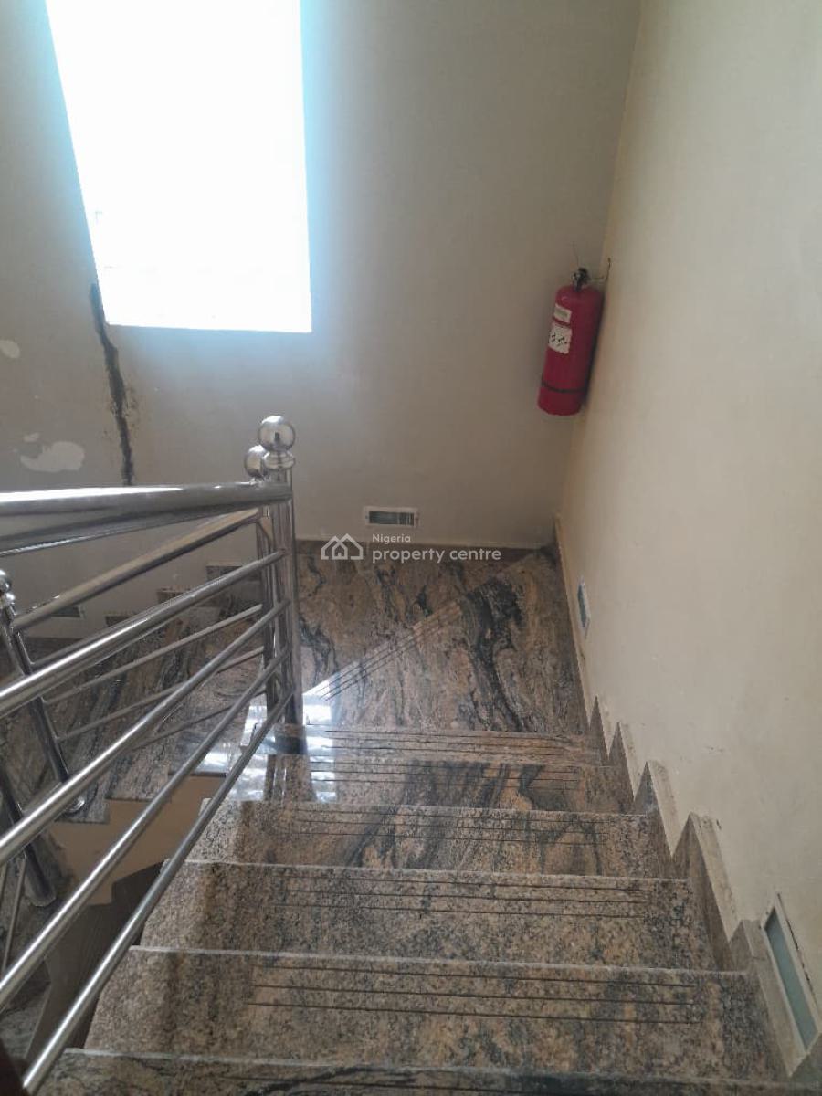 5 Bedroom Fully Detached House  in a Secure Estate, Chevron, Lekki, Lagos, Detached Duplex for Rent