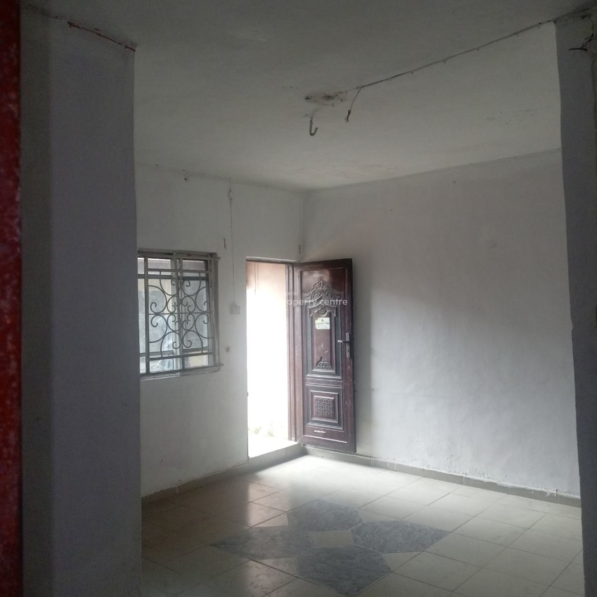 Nice and Spacious Miniflat Upstairs in Surulere, Off Lawanson Road Surulere Lagos, Lawanson, Surulere, Lagos, Mini Flat (room and Parlour) for Rent