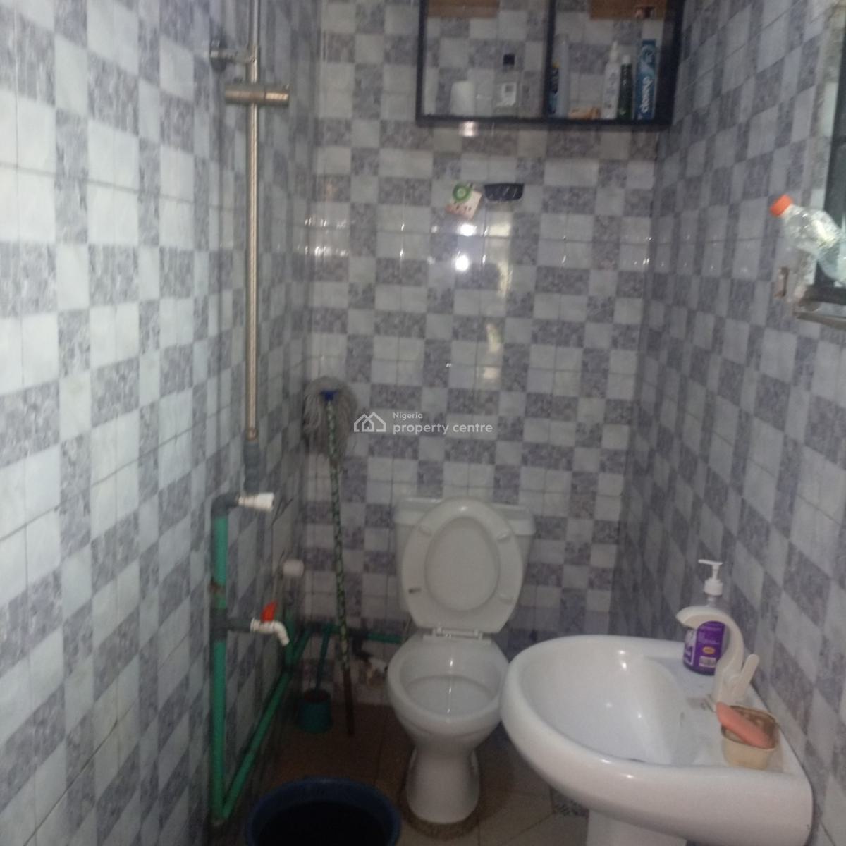 Nice and Well Maintained Miniflat Upstairs in Surulere, Off Lawanson Road Surulere Lagos, Lawanson, Surulere, Lagos, Mini Flat (room and Parlour) for Rent