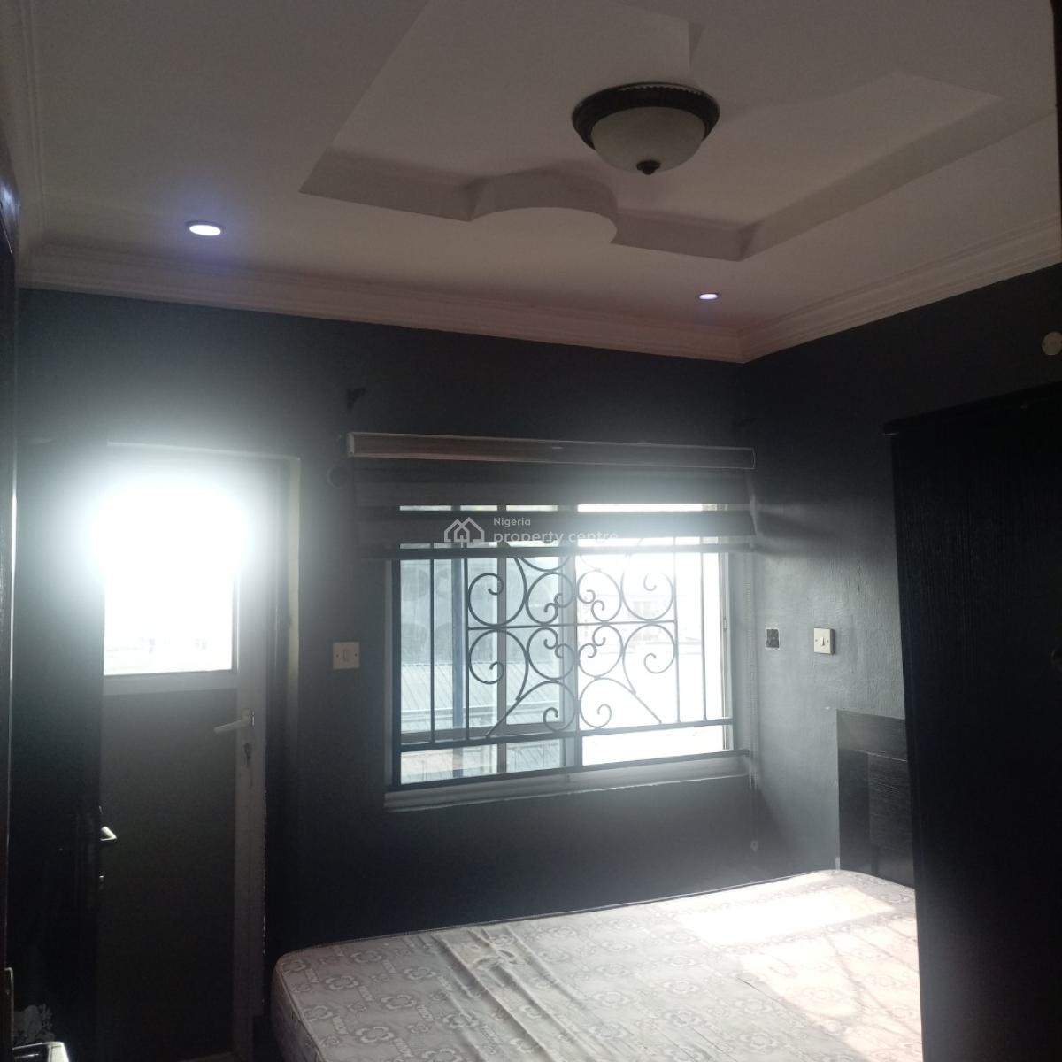 Nice and Well Maintained Miniflat Upstairs in Surulere, Off Lawanson Road Surulere Lagos, Lawanson, Surulere, Lagos, Mini Flat (room and Parlour) for Rent