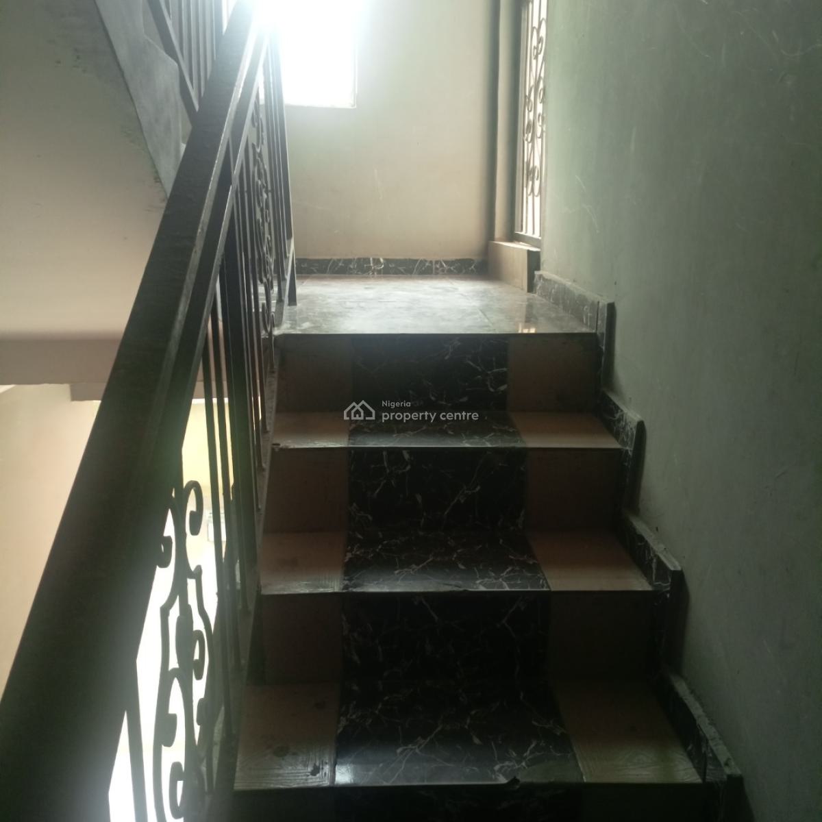 Nice and Well Maintained Miniflat Upstairs in Surulere, Off Lawanson Road Surulere Lagos, Lawanson, Surulere, Lagos, Mini Flat (room and Parlour) for Rent