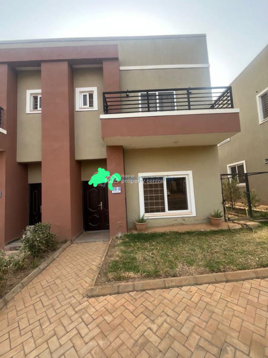 Distress 2 Bedroom Semi Detached Duplex, Lokogoma District, Abuja, Semi-detached Duplex for Sale