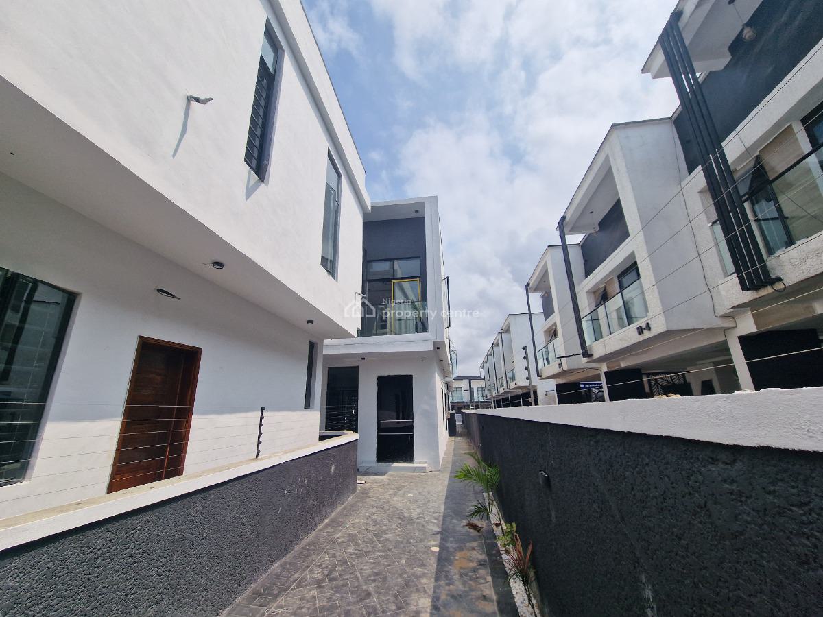 Beautifully Designed Home, Ikota, Lekki, Lagos, Semi-detached Duplex for Sale