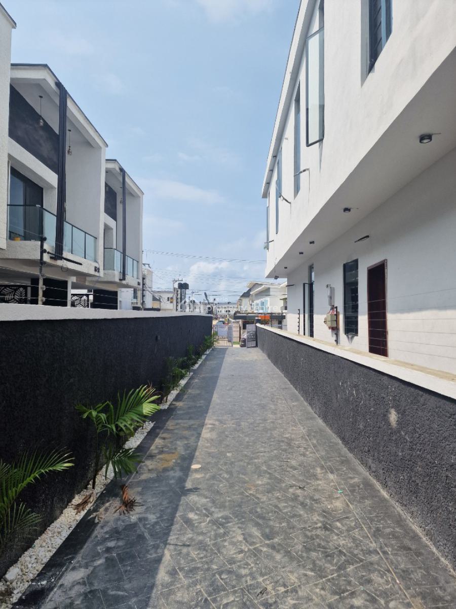 Beautifully Designed Home, Ikota, Lekki, Lagos, Semi-detached Duplex for Sale