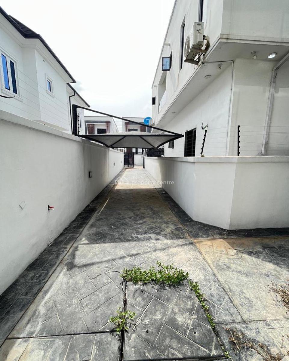 Lovely 4 Bedroom Semi Detached Duplex with Bq, Chevron, Lekki, Lagos, Semi-detached Duplex for Sale