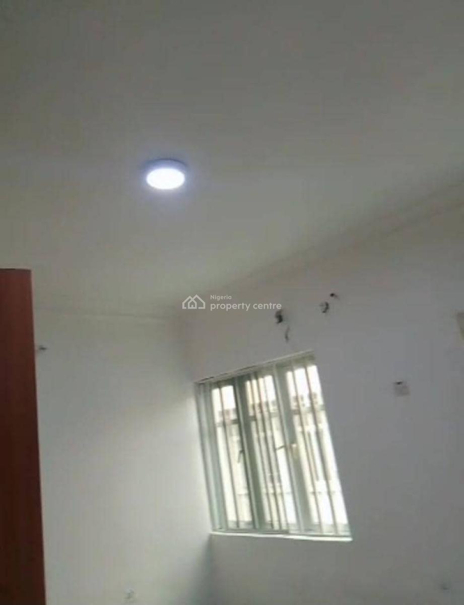 4 Bedroom Terrace Duplex, Anjorin Street,off Olufemi Road, Surulere, Lagos, Terraced Duplex for Sale