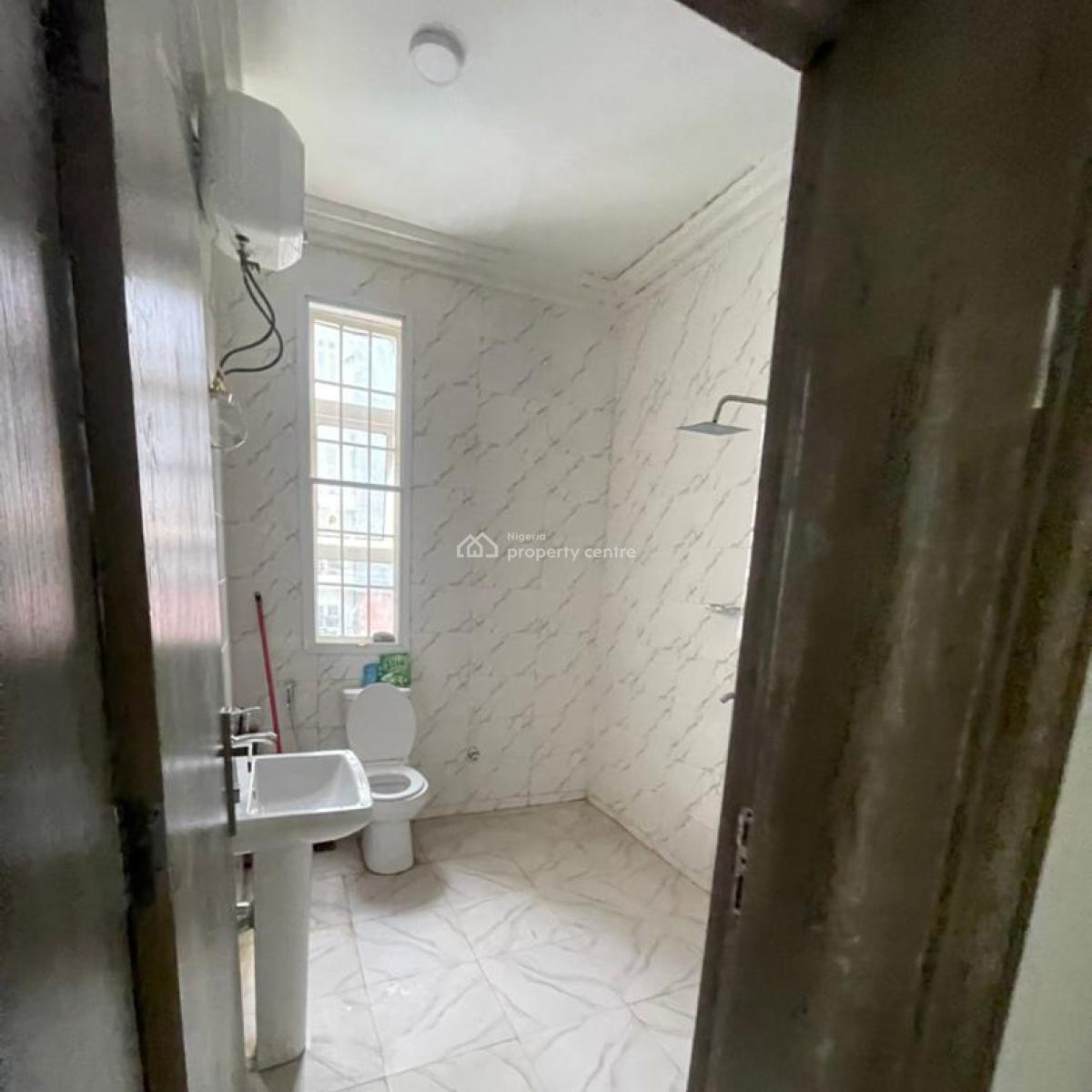 Sharp 3bedroom Flat with Bq, 3rd Avenue in an Estate, Gwarinpa, Abuja, Flat / Apartment for Rent