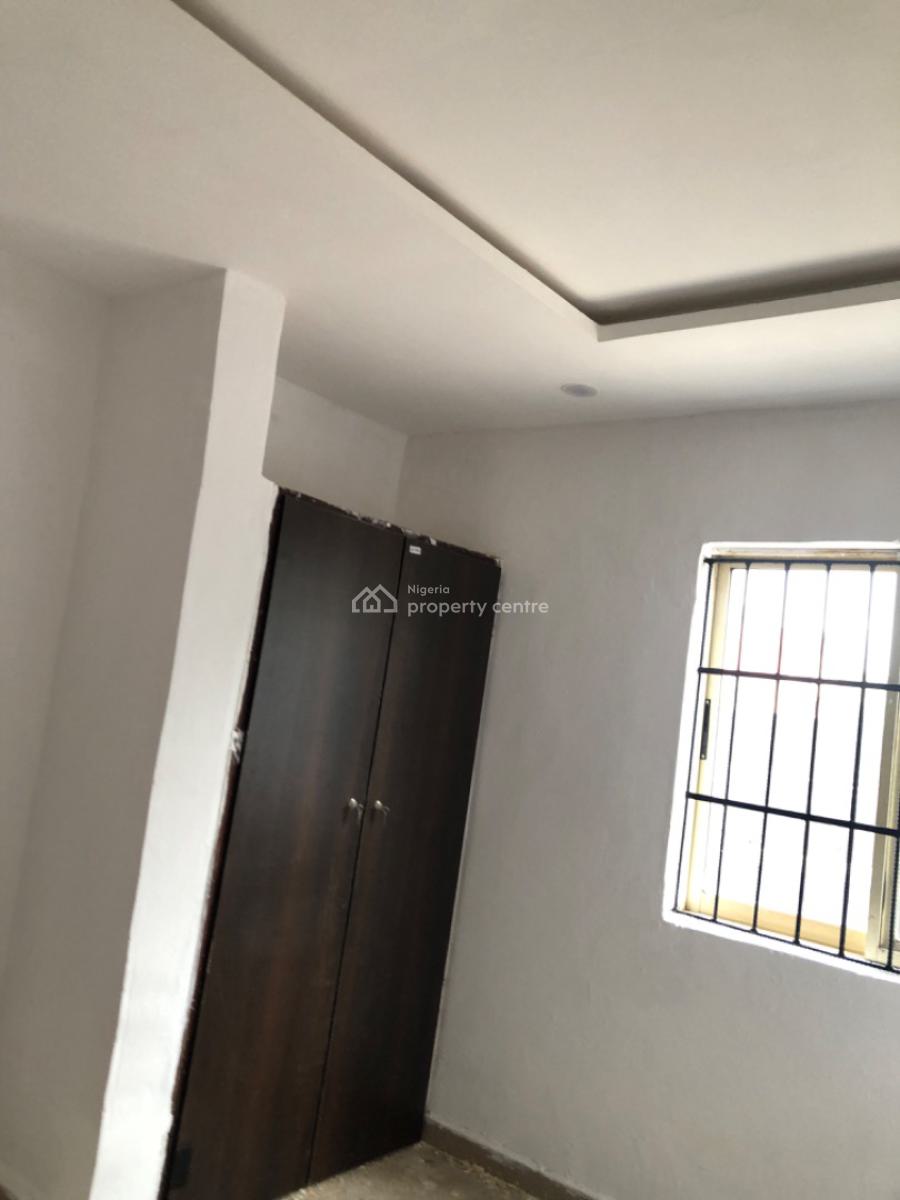 3-bedroom Flat at Makogi Magboro Going for 1m, Makogi, Magboro, Ogun, Flat / Apartment for Rent