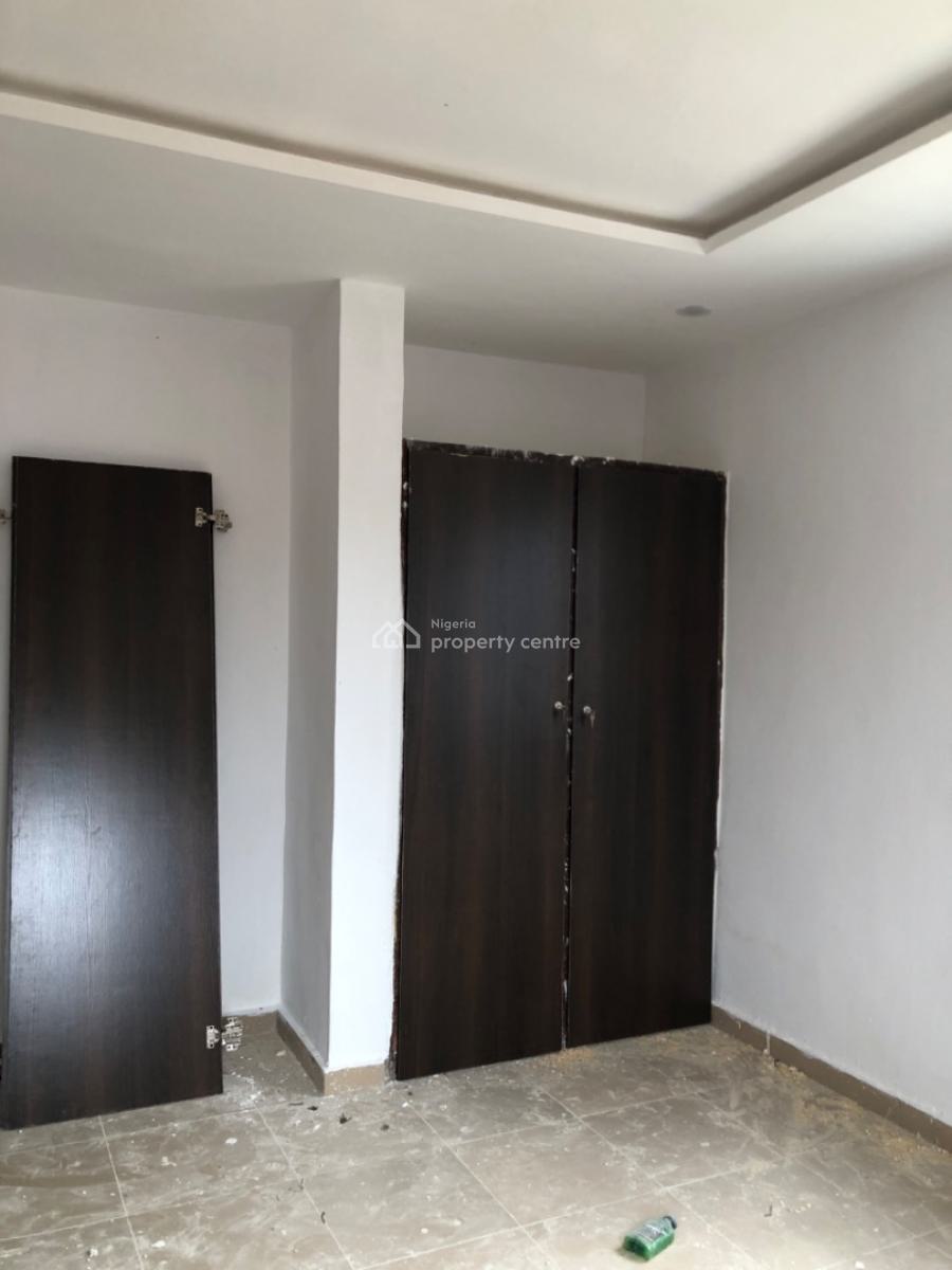 3-bedroom Flat at Makogi Magboro Going for 1m, Makogi, Magboro, Ogun, Flat / Apartment for Rent