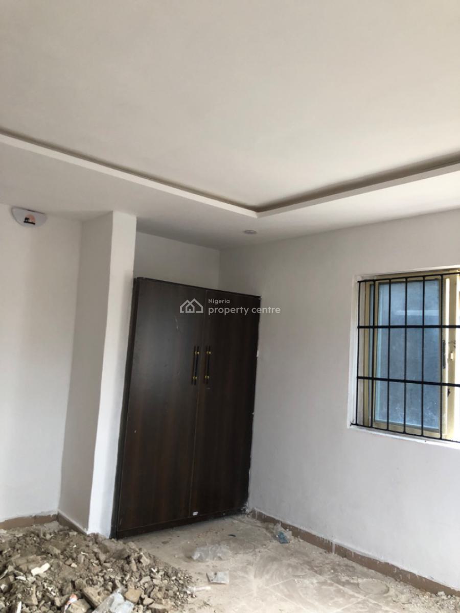 2bedroom Flat at Makogi Magboro Going for 800k, Makogi, Magboro, Ogun, Flat / Apartment for Rent
