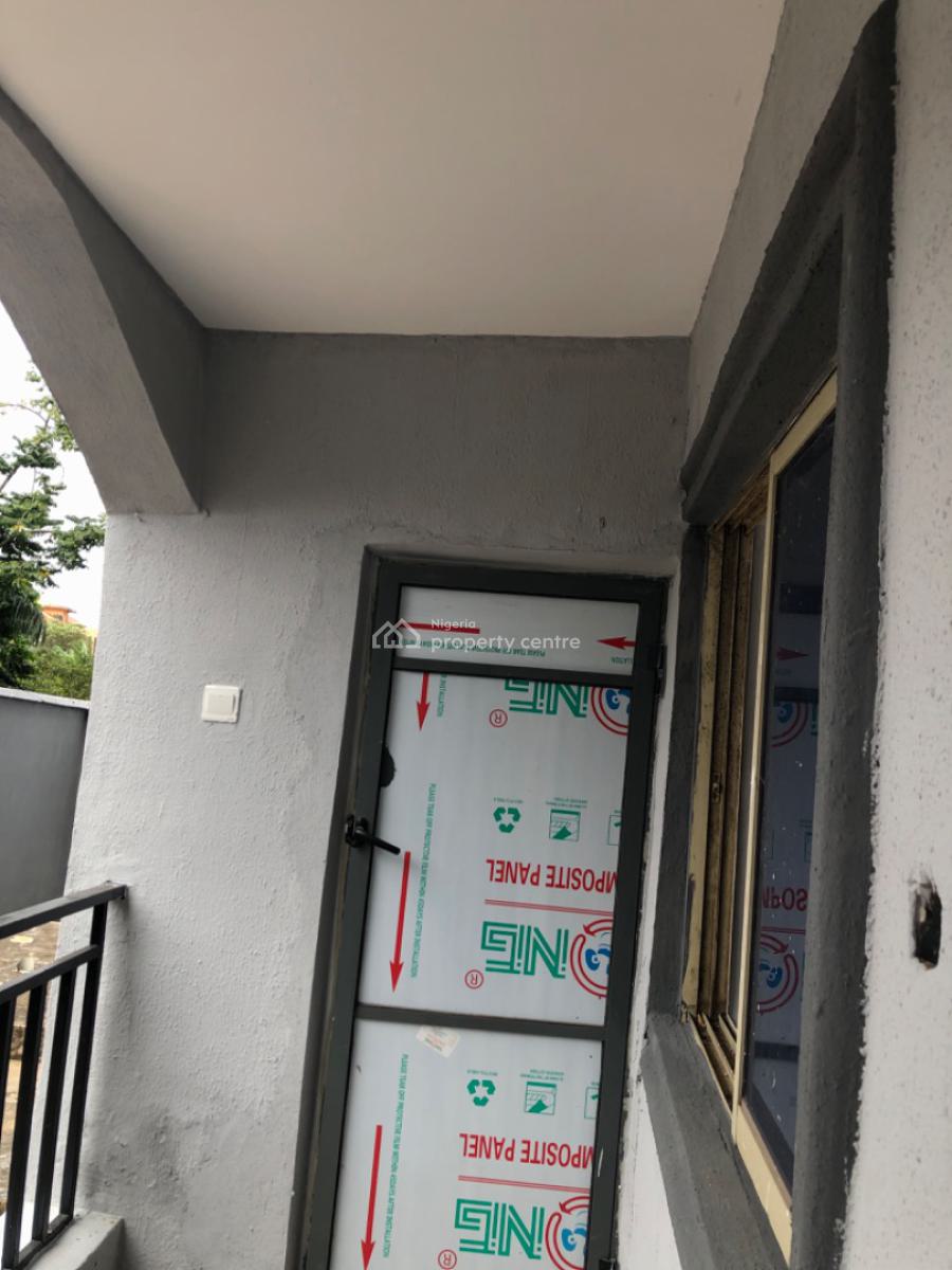 2bedroom Flat at Makogi Magboro Going for 800k, Makogi, Magboro, Ogun, Flat / Apartment for Rent