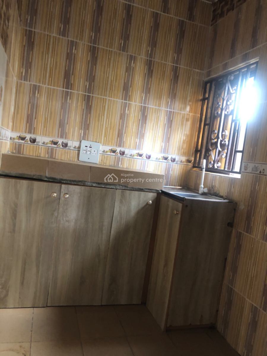 Portable 2bedroom Flat at Makogi Magboro Going for 500k, Makogi, Magboro, Ogun, Flat / Apartment for Rent
