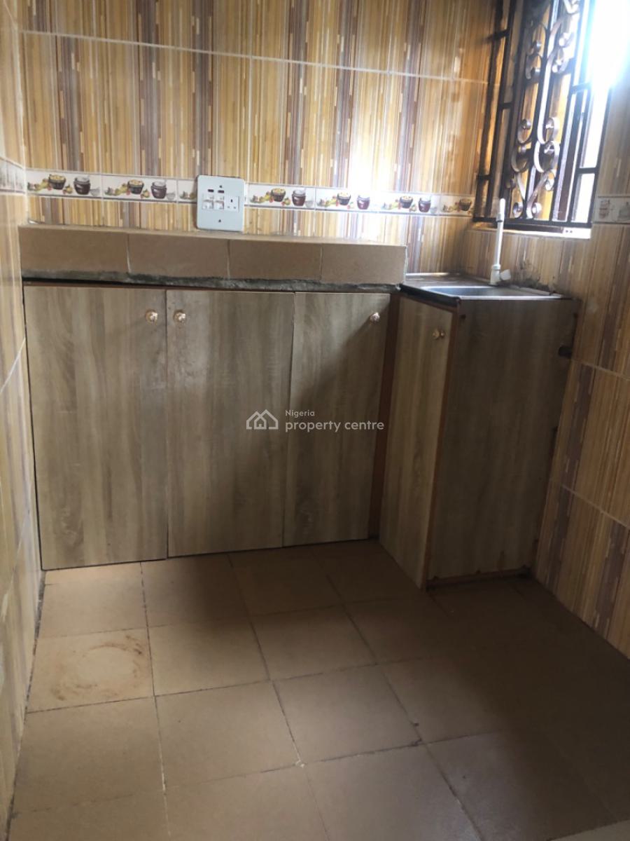 Portable 2bedroom Flat at Makogi Magboro Going for 500k, Makogi, Magboro, Ogun, Flat / Apartment for Rent