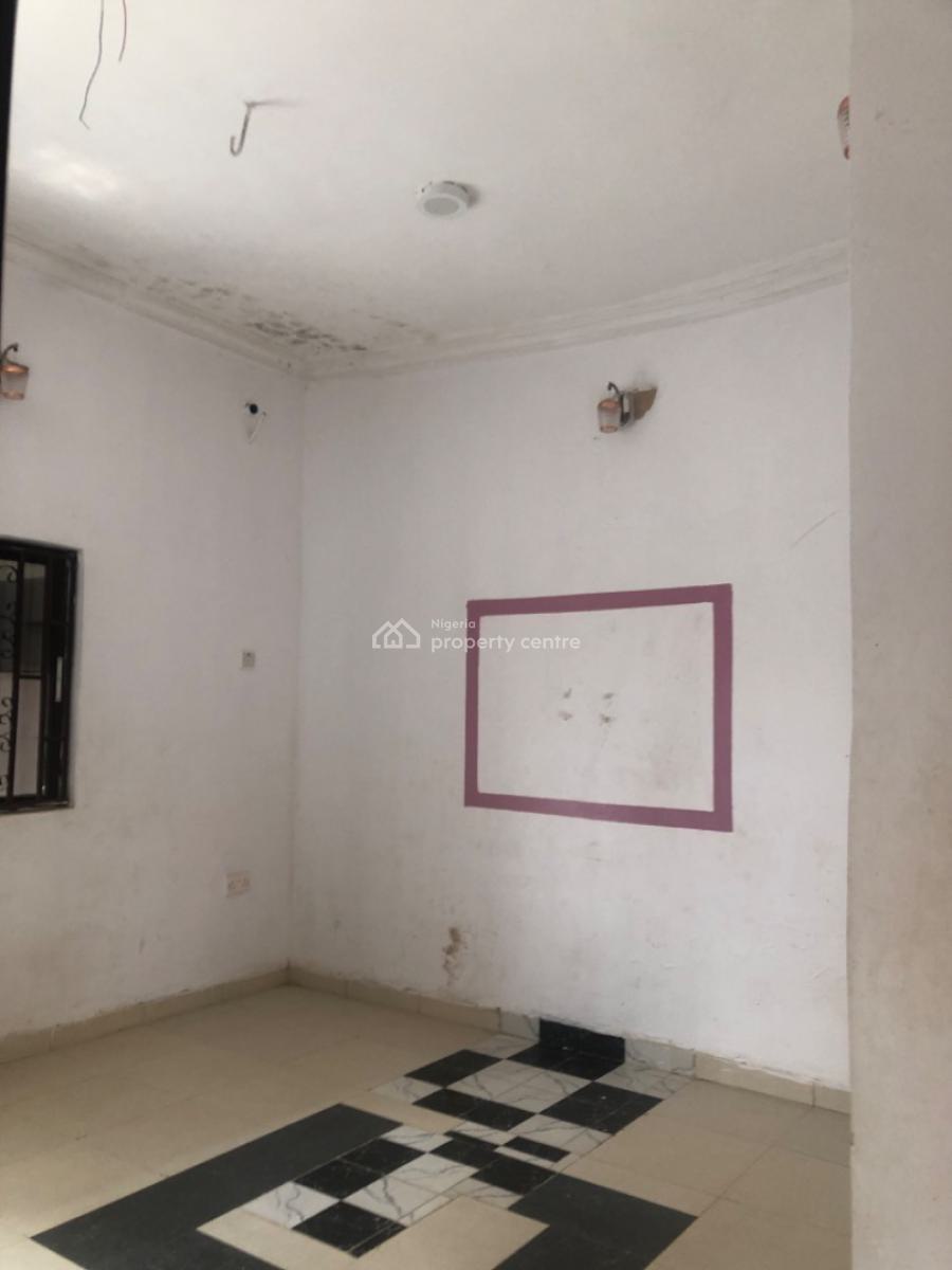 Portable 2bedroom Flat at Makogi Magboro Going for 500k, Makogi, Magboro, Ogun, Flat / Apartment for Rent