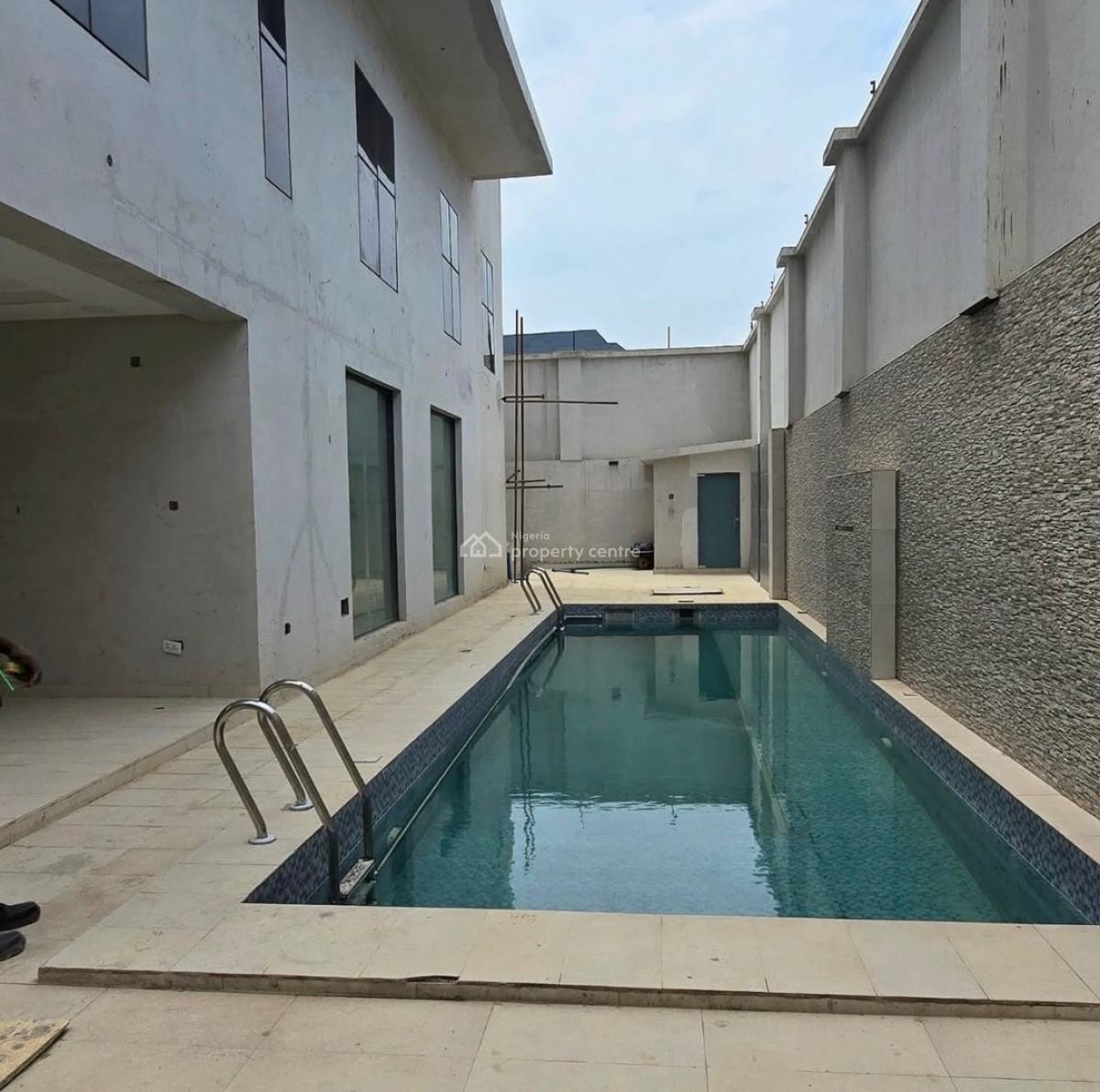 Brand New Luxury Fully Furnished Apartment with Swimming Pool and Gym., Wuye, Abuja, Self Contain (single Rooms) for Sale