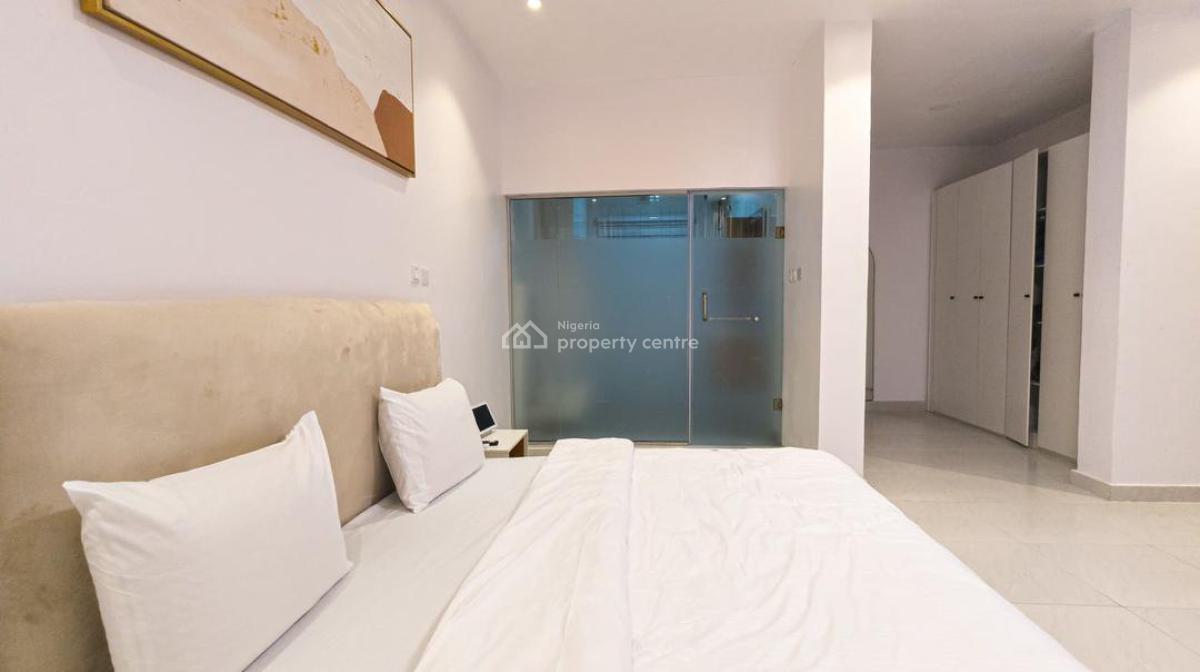Brand New 2bed Smart Home with Rooftop Pool and Gym, Lekki Phase 1, Lekki, Lagos, House Short Let