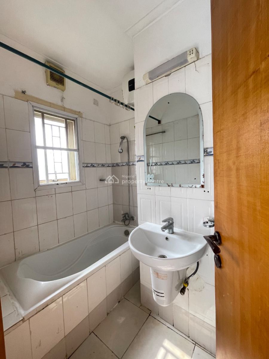 Well Spacious 1 Bedroom with Balcony, Idado Estate, Lekki, Lagos, Mini Flat (room and Parlour) for Rent