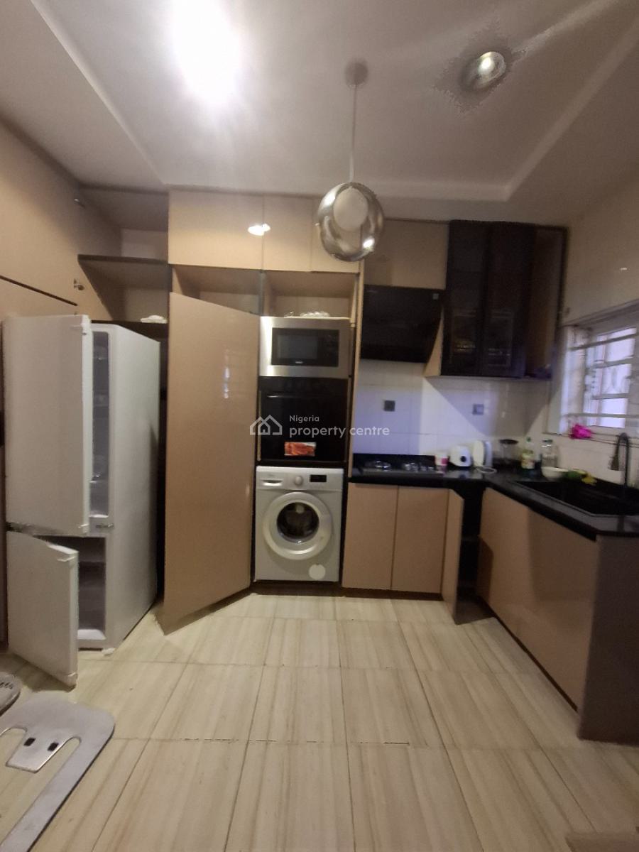 Furnished Two Bedroom Apartment, Guzape District, Abuja, Flat / Apartment for Rent