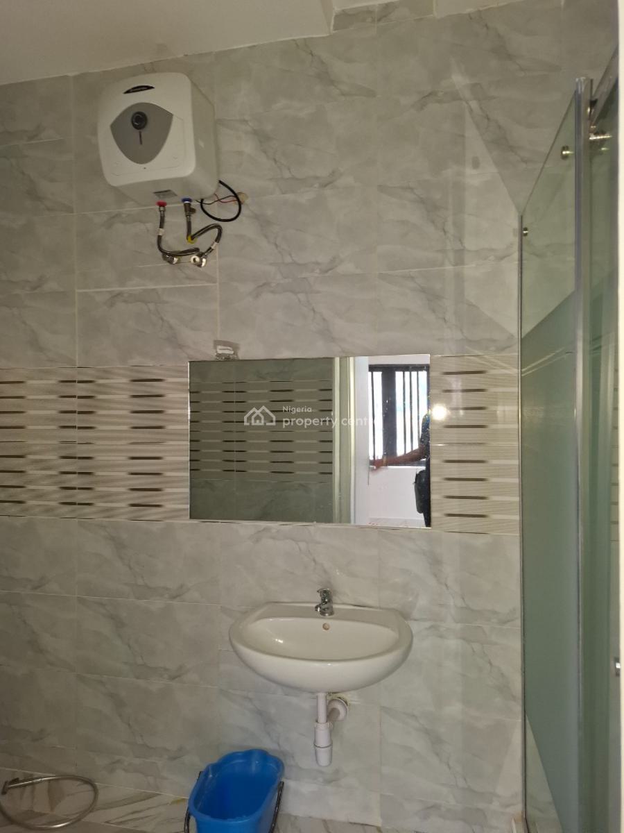 Standard Two Bedroom Apartment, Guzape District, Abuja, Flat / Apartment for Rent