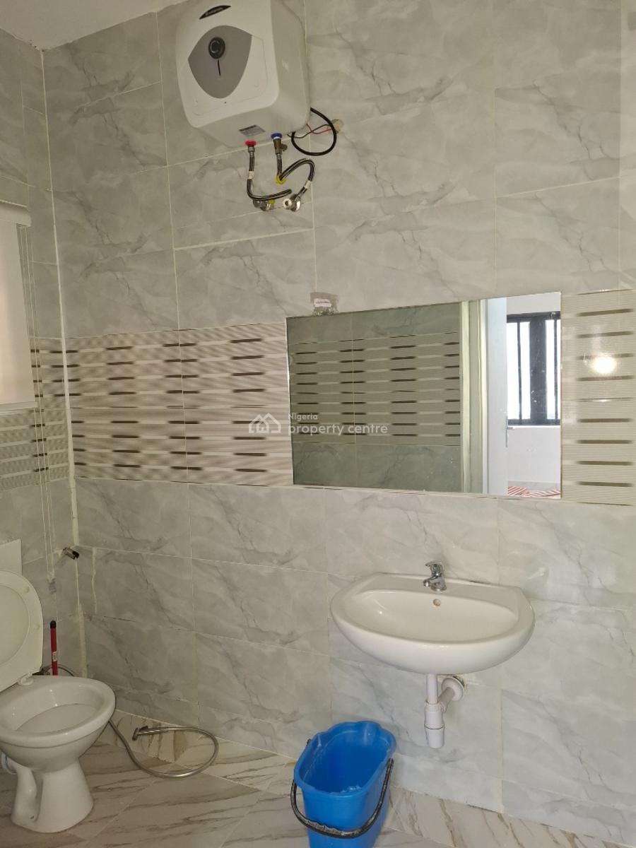 Standard Two Bedroom Apartment, Guzape District, Abuja, Flat / Apartment for Rent