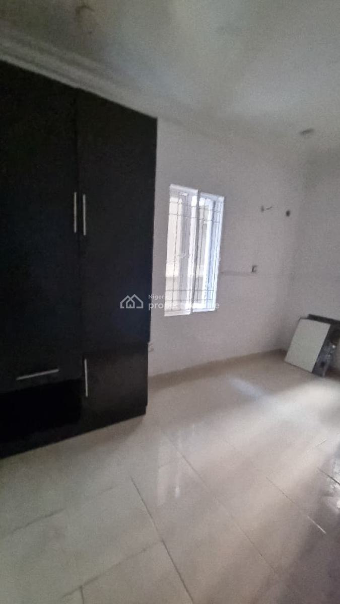 2 Bedroom Apartment in a Gated and Secured Estate, Ikate, Lekki, Lagos, Flat / Apartment for Rent