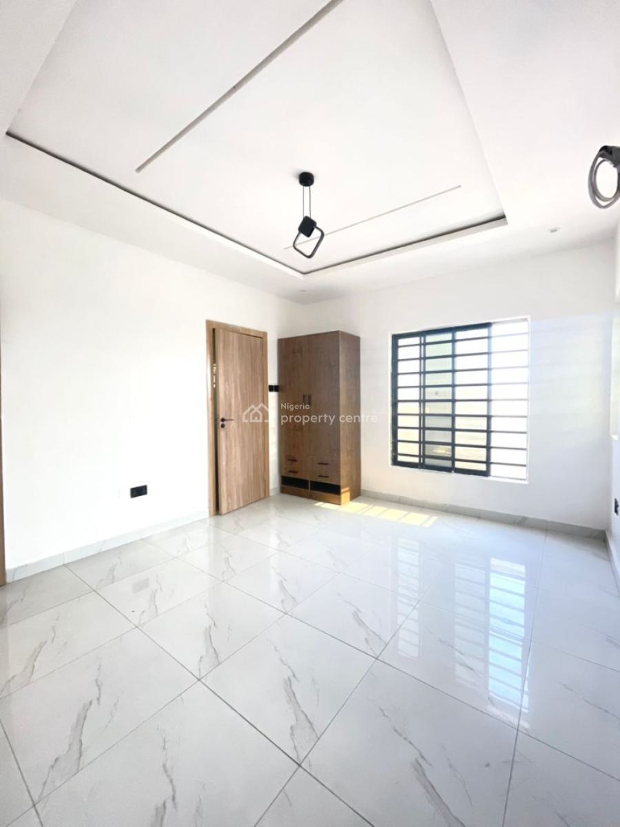 Newly Built 2 Bedroom Penthouse Apartment with Gym, Ologolo, Lekki, Lagos, Flat / Apartment for Sale