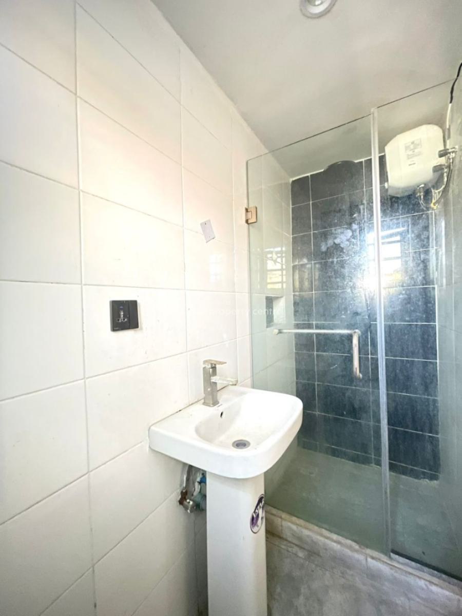 Newly Built 1 Bedroom Apartment with Gym, Ologolo, Lekki, Lagos, Flat / Apartment for Sale