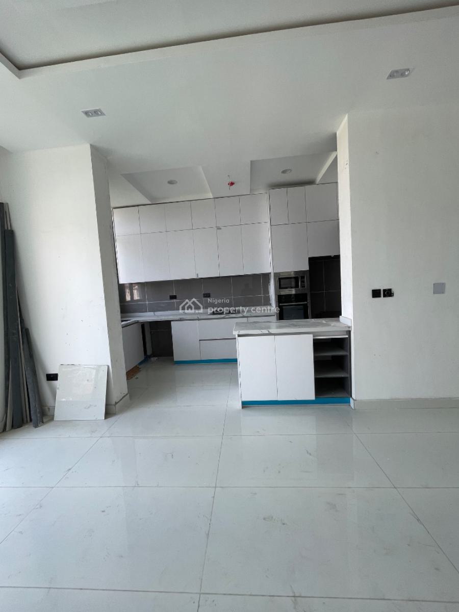 2 Bedroom Apartment, Lekki Phase 1, Lekki, Lagos, Block of Flats for Sale
