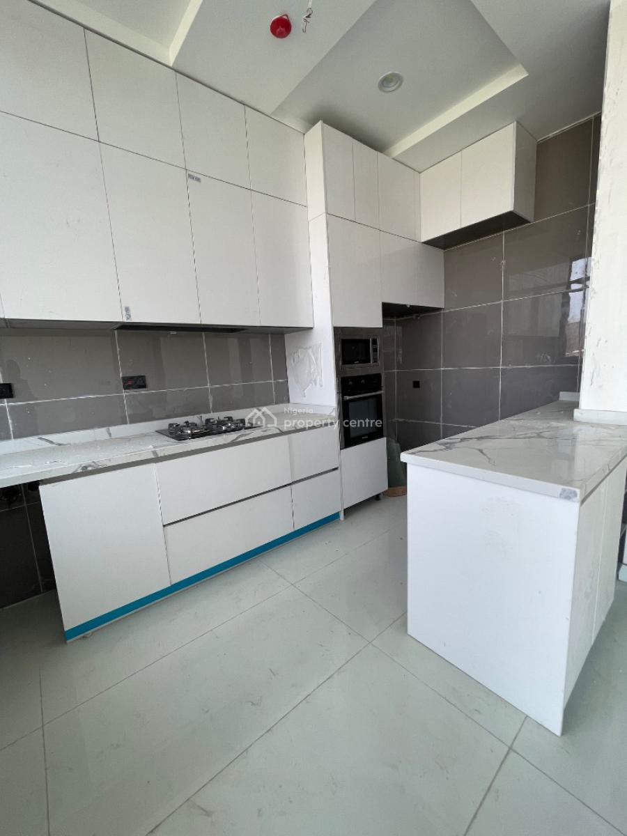 2 Bedroom Apartment, Lekki Phase 1, Lekki, Lagos, Block of Flats for Sale