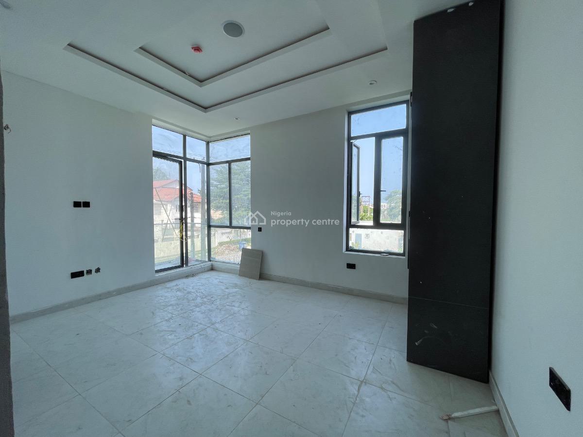 2 Bedroom Apartment, Lekki Phase 1, Lekki, Lagos, Block of Flats for Sale