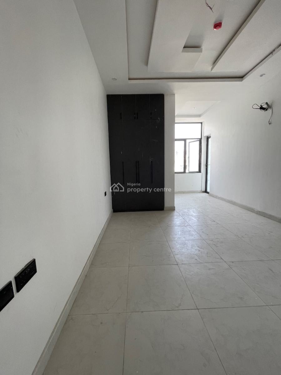 2 Bedroom Apartment, Lekki Phase 1, Lekki, Lagos, Block of Flats for Sale
