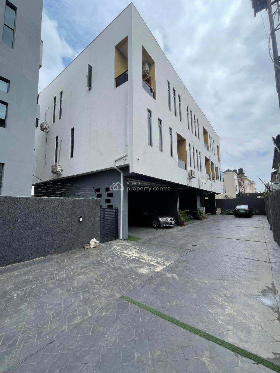 4 Bedroom Terrace Duplex with a Bq, Osapa, Lekki, Lagos, Terraced Duplex for Sale
