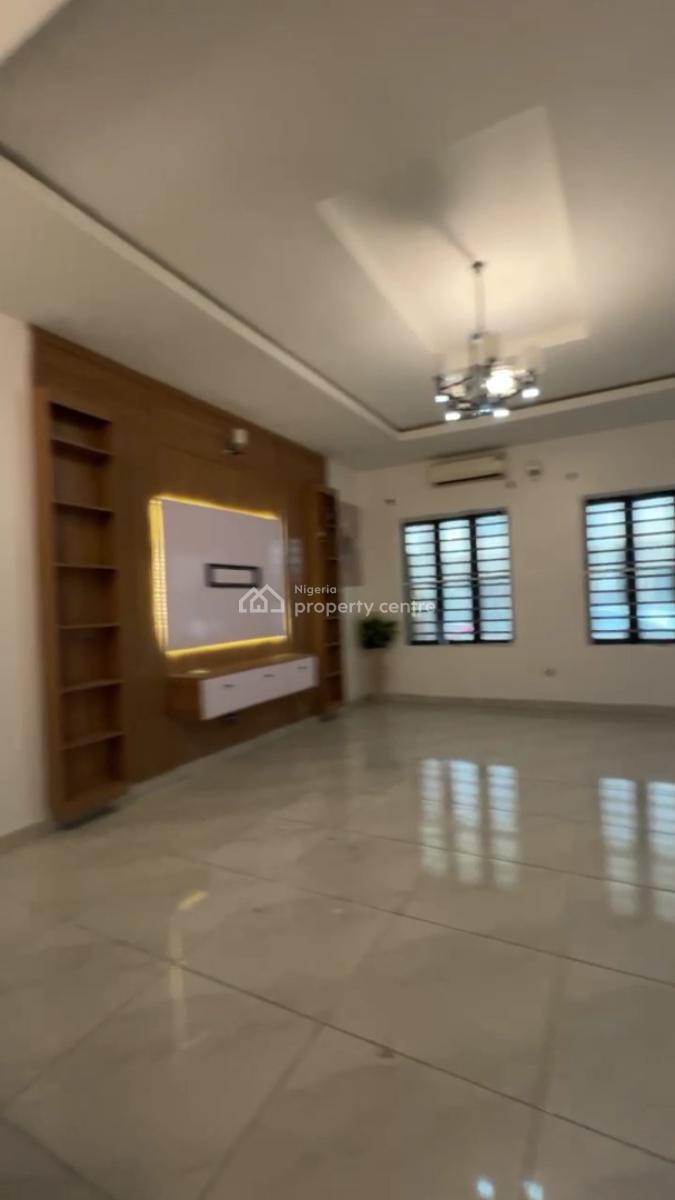 Lovely 1bedroom Flat with 2toilet,pool,24/7hrs, Orchid Road, Lekki, Lagos, Mini Flat (room and Parlour) for Rent