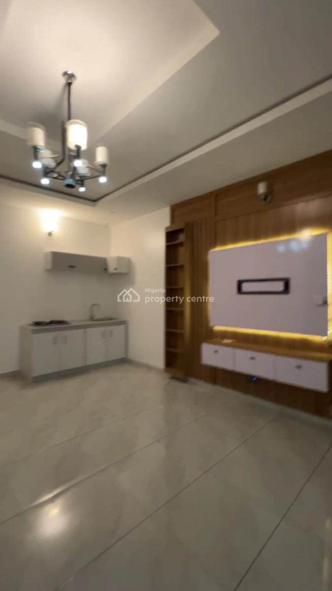 Lovely 1bedroom Flat with 2toilet,pool,24/7hrs, Orchid Road, Lekki, Lagos, Mini Flat (room and Parlour) for Rent