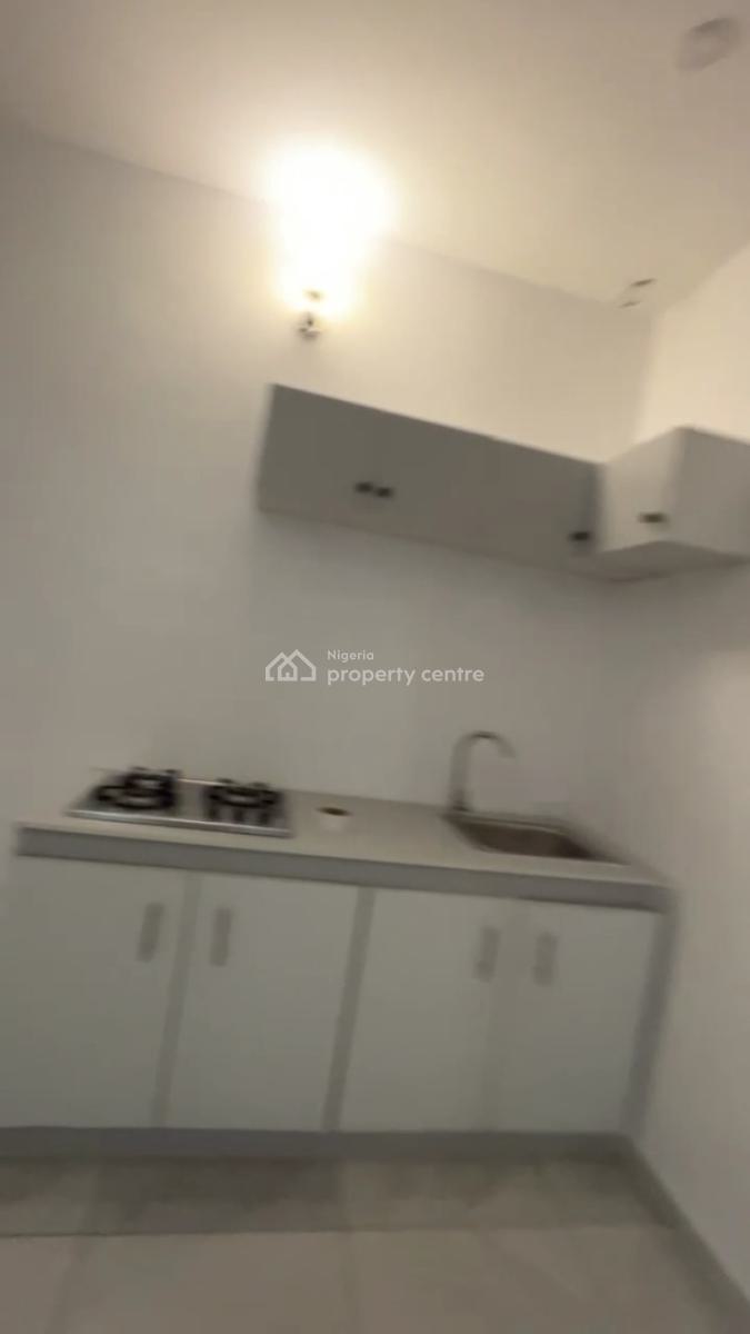 Lovely 1bedroom Flat with 2toilet,pool,24/7hrs, Orchid Road, Lekki, Lagos, Mini Flat (room and Parlour) for Rent