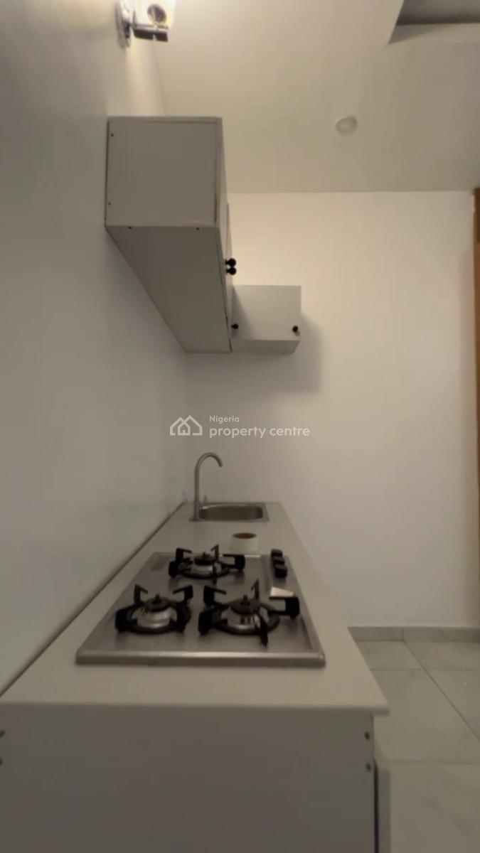 Lovely 1bedroom Flat with 2toilet,pool,24/7hrs, Orchid Road, Lekki, Lagos, Mini Flat (room and Parlour) for Rent