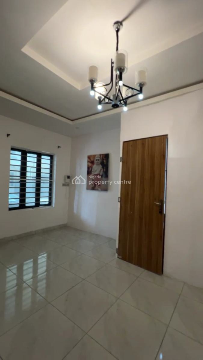 Lovely 1bedroom Flat with 2toilet,pool,24/7hrs, Orchid Road, Lekki, Lagos, Mini Flat (room and Parlour) for Rent