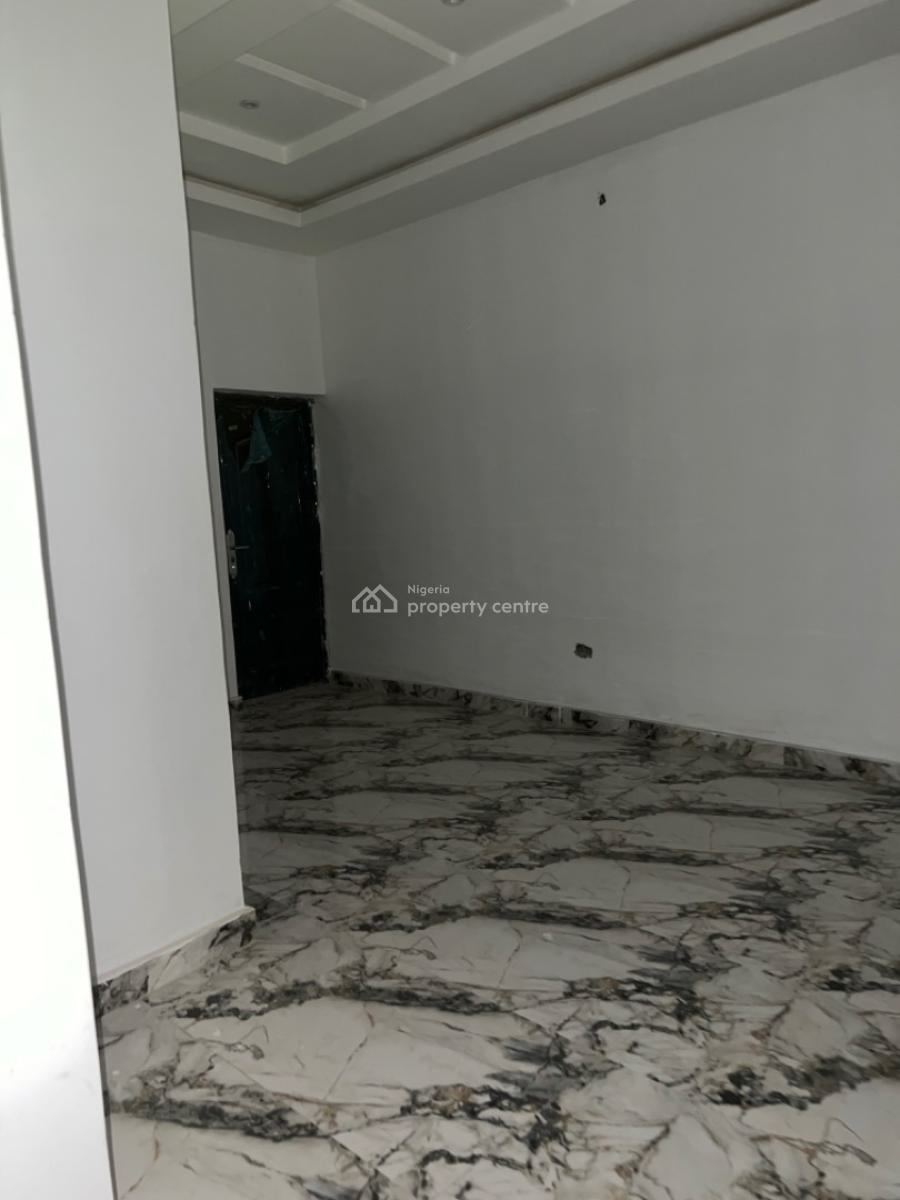 4-bedroom Terrace Duplex, Emmanuel Mbaka Rd, Lugbe District, Abuja, Terraced Duplex for Rent