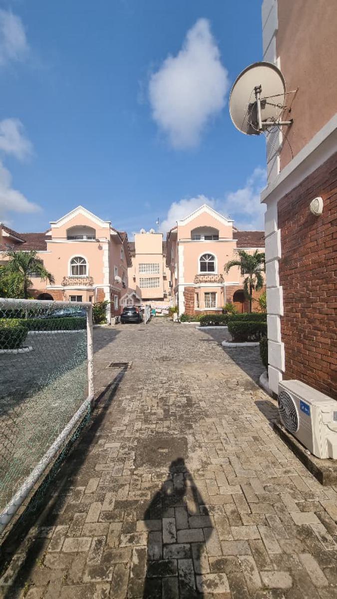 4 Bedroom Duplex in a Secure Estate, Parkview Estate, Ikoyi, Lagos, Detached Duplex for Rent