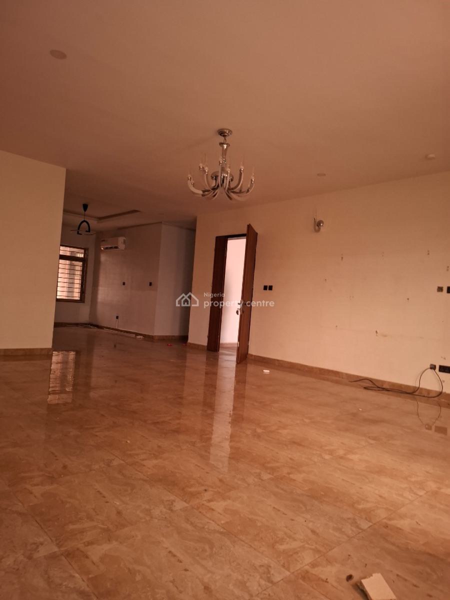 Standard 3 Bedroom with Bq, Guzape District, Abuja, Flat / Apartment for Rent