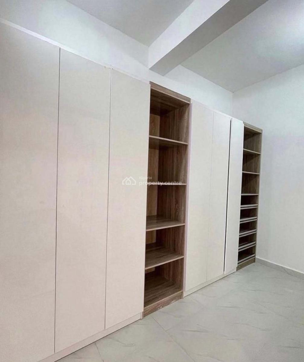 Fully Serviced 2-bedroom Maisonette, Lekki Phase 1, Lekki, Lagos, Flat / Apartment for Rent