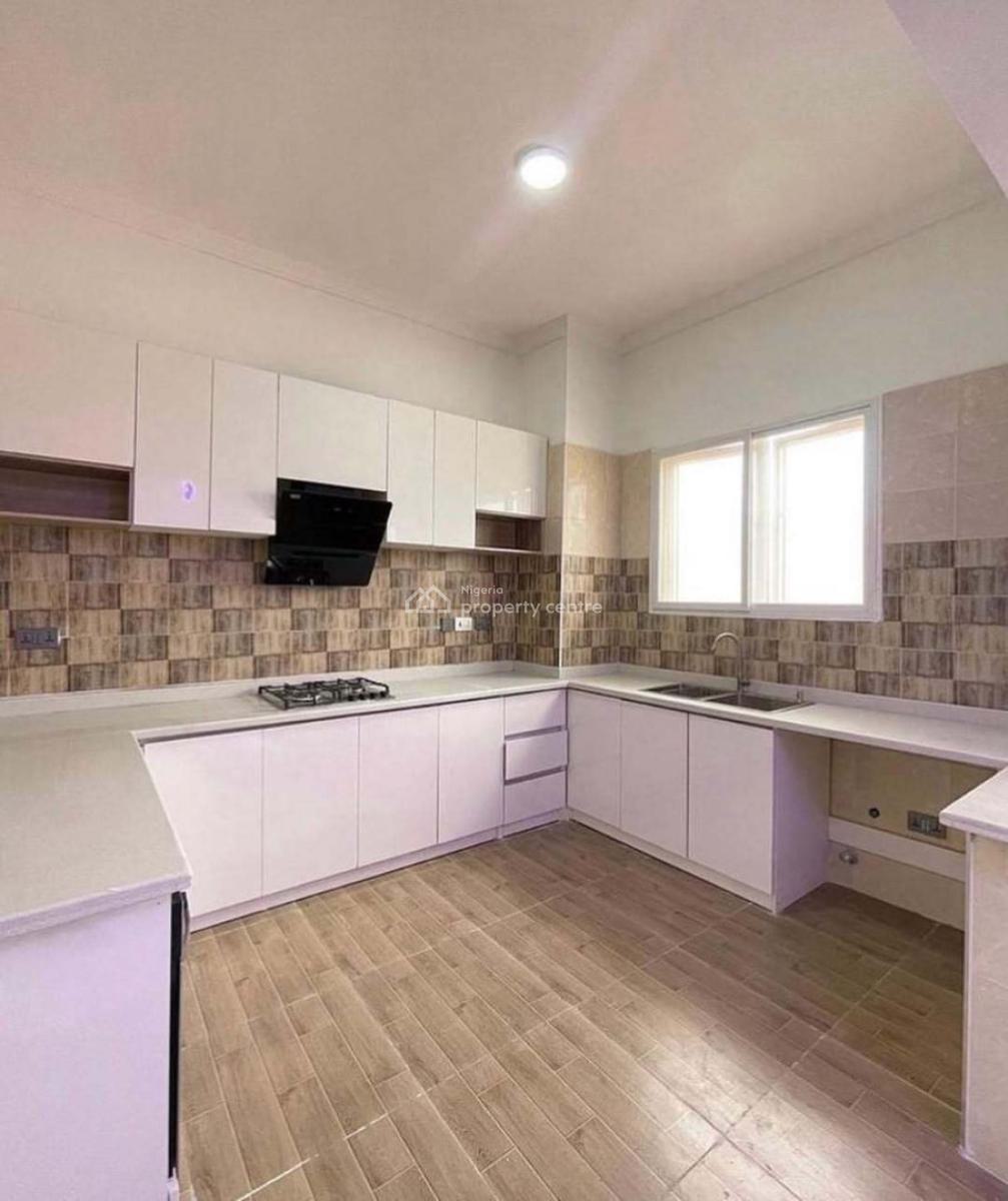 Fully Serviced 2-bedroom Maisonette, Lekki Phase 1, Lekki, Lagos, Flat / Apartment for Rent