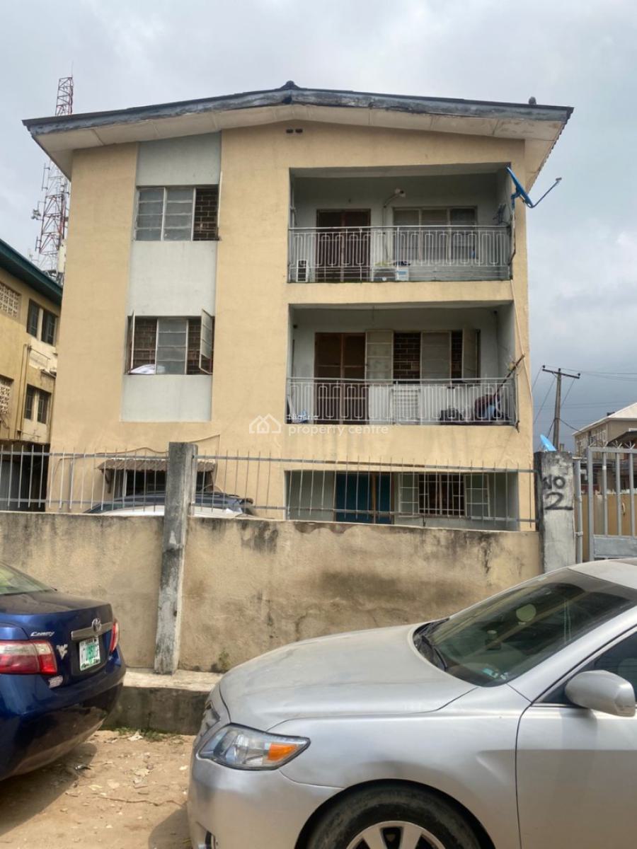 Block of 6flat on a Plot, Olabisi Osho By Deeper Life Church, Gbagada, Lagos, Block of Flats for Sale