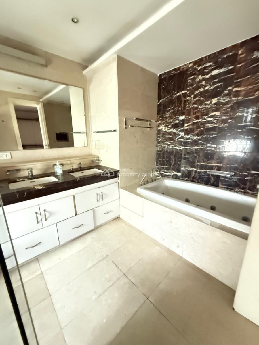 Well Maintained & Spacious 4 Bedroom Apartment, Old Ikoyi, Ikoyi, Lagos, Flat / Apartment for Rent