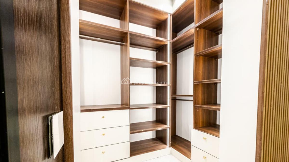 Stylish 2-bedroom Furnished Apartment with Ps5 and Balcony, Lekki Phase 1, Lekki, Lagos, Flat / Apartment Short Let