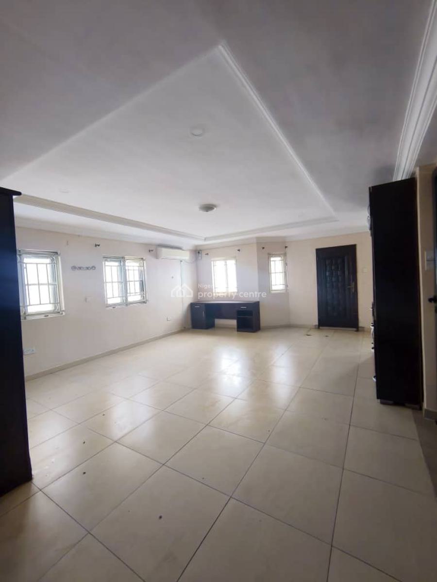5 Bedrooms Duplex, Chevron Lekki, Lekki Phase 2, Lekki, Lagos, Semi-detached Duplex for Rent