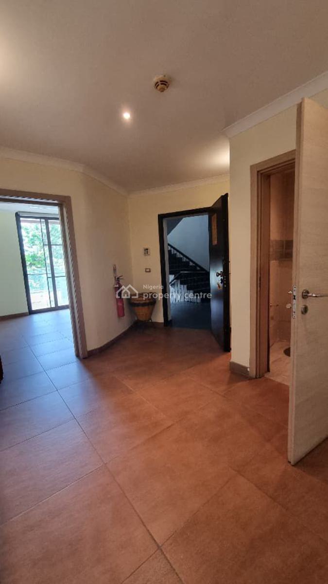 3bedroom Apartment in a Secure Environment with Pool, Gym, Lawn Tennis, Old Ikoyi, Ikoyi, Lagos, Flat / Apartment for Rent