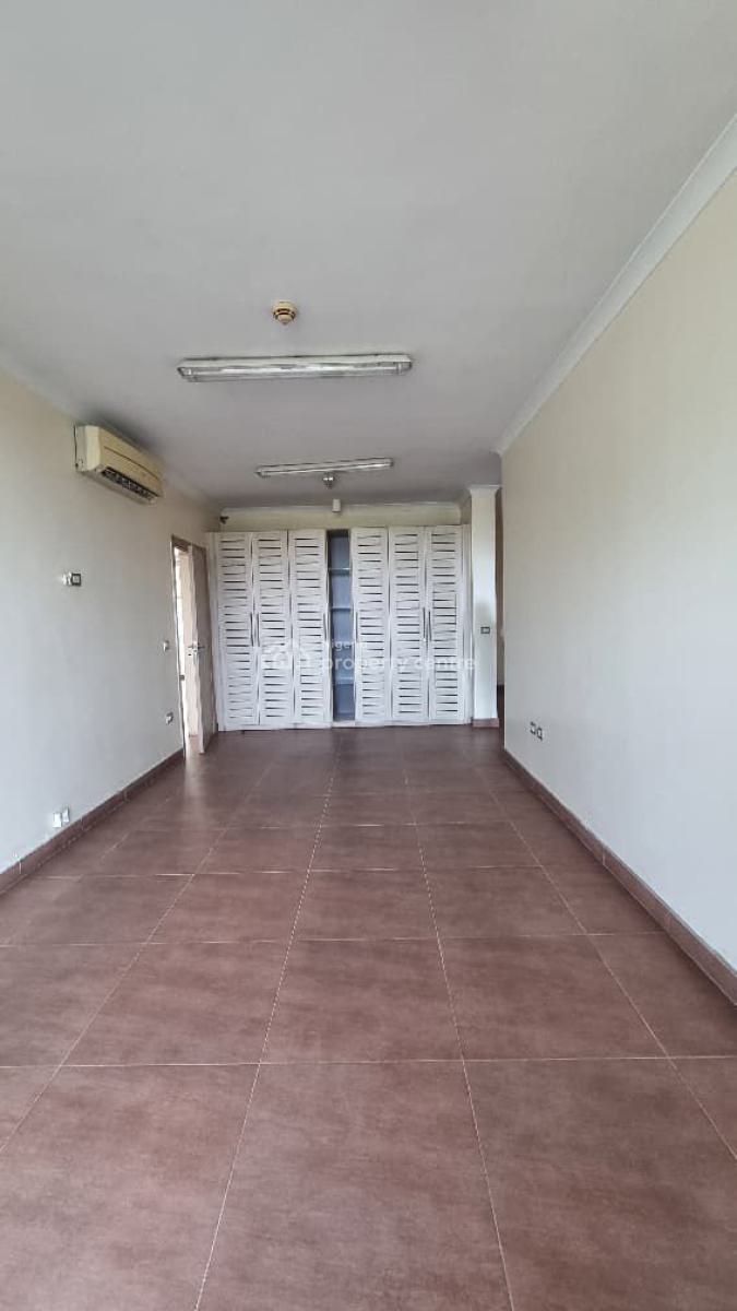 3bedroom Apartment in a Secure Environment with Pool, Gym, Lawn Tennis, Old Ikoyi, Ikoyi, Lagos, Flat / Apartment for Rent