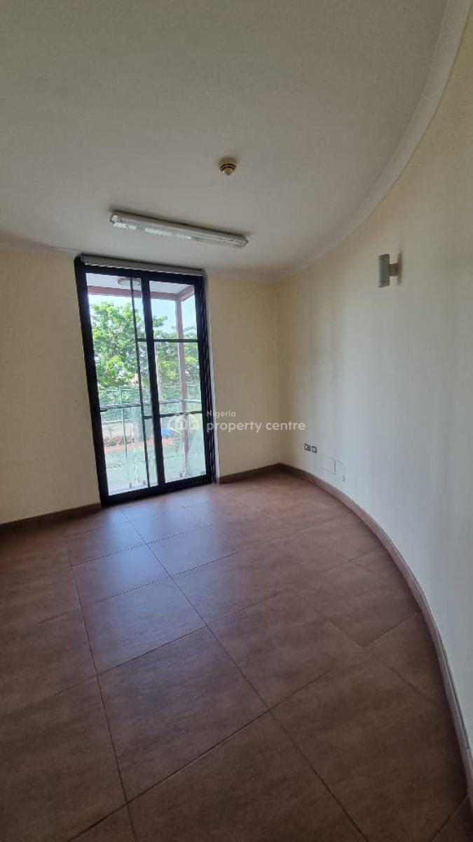 3bedroom Apartment in a Secure Environment with Pool, Gym, Lawn Tennis, Old Ikoyi, Ikoyi, Lagos, Flat / Apartment for Rent